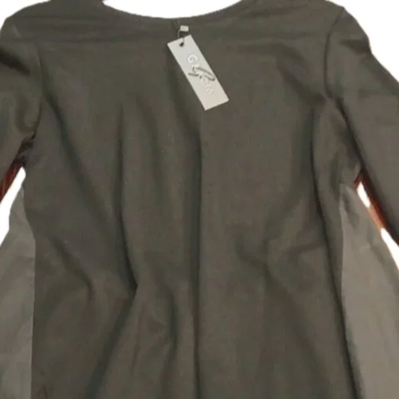 GRACIA. BLACK TEE SHIRT TOP W/ ATTACHED HIGH/LOW TRAIN SIZE M. - Picture 6 of 12